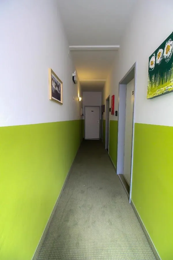 Cozy Apartment In Lively Area Vienna
