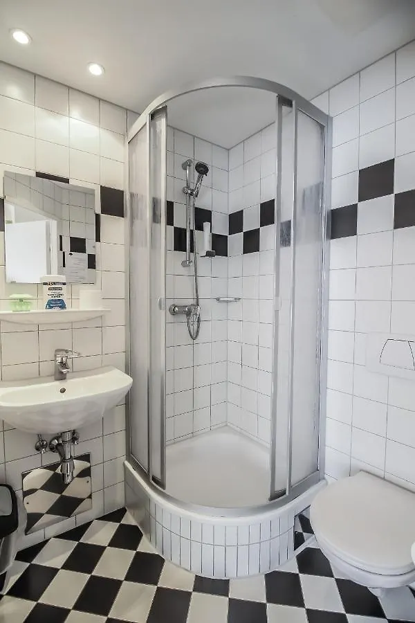 Cozy Apartment In Lively Area Vienna